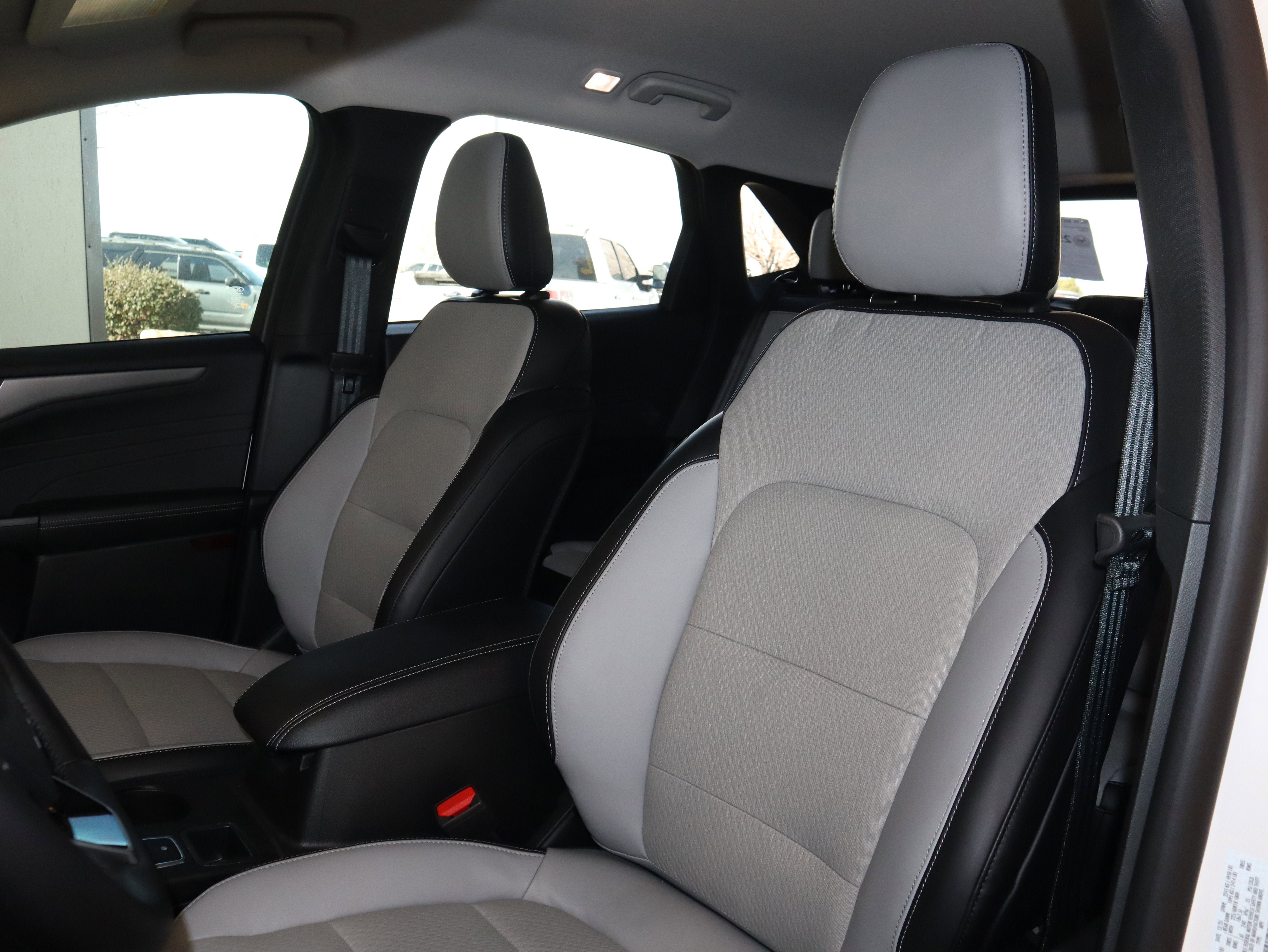 New 2026 Ford Escape SE image 32