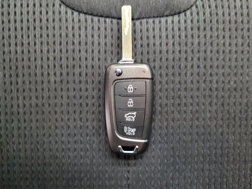 Used 2019 Hyundai Santa Fe SE AWD/4WD image 32