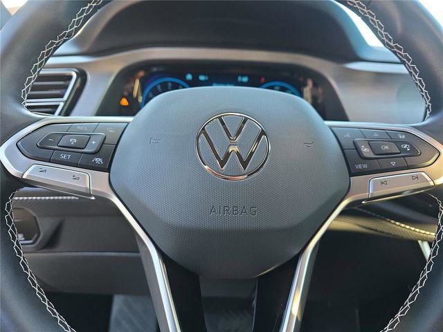 Used 2024 Volkswagen Atlas Cross Sport SE image 19