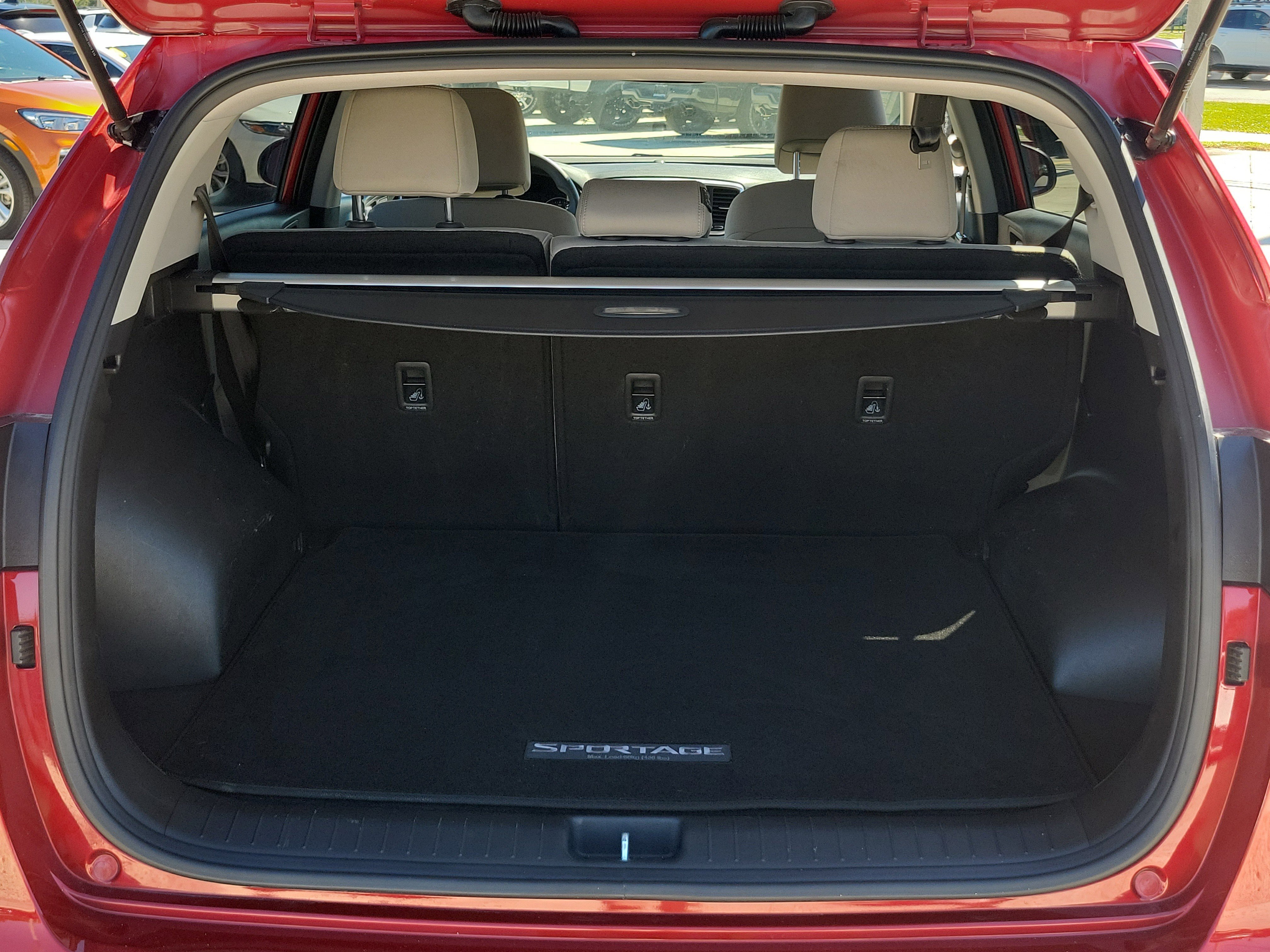 Used 2020 Kia Sportage LX image 12