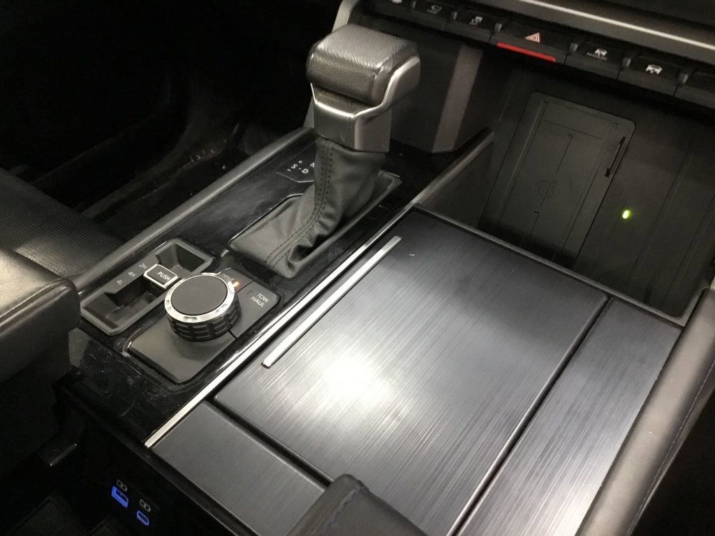 Used 2022 Toyota Tundra Platinum w/ Advanced Package image 28