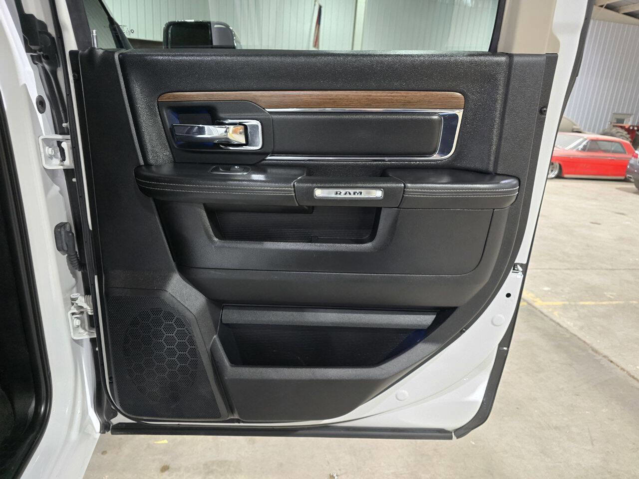 Used 2017 RAM 2500 Laramie w/ Sport Appearance Group image 40