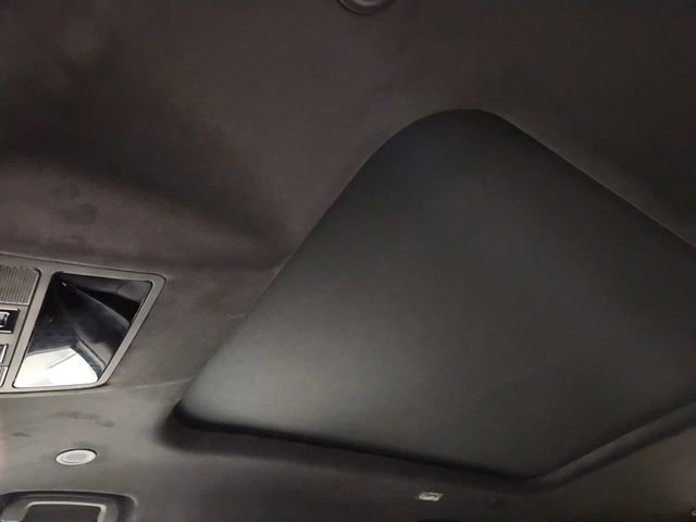 New 2026 Land Rover Defender 110 OCTA image 25