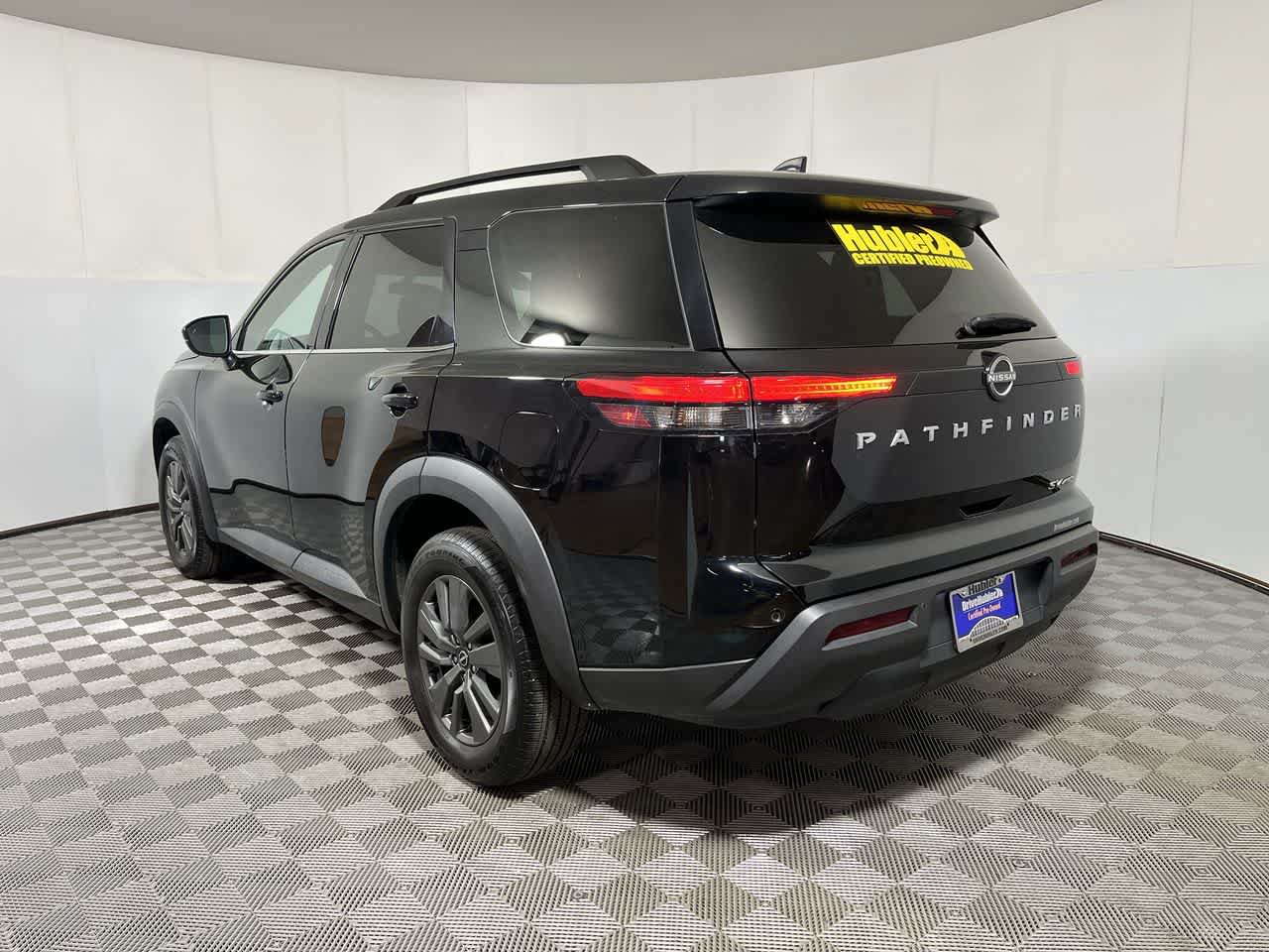 Used 2024 Nissan Pathfinder SV AWD/4WD image 6