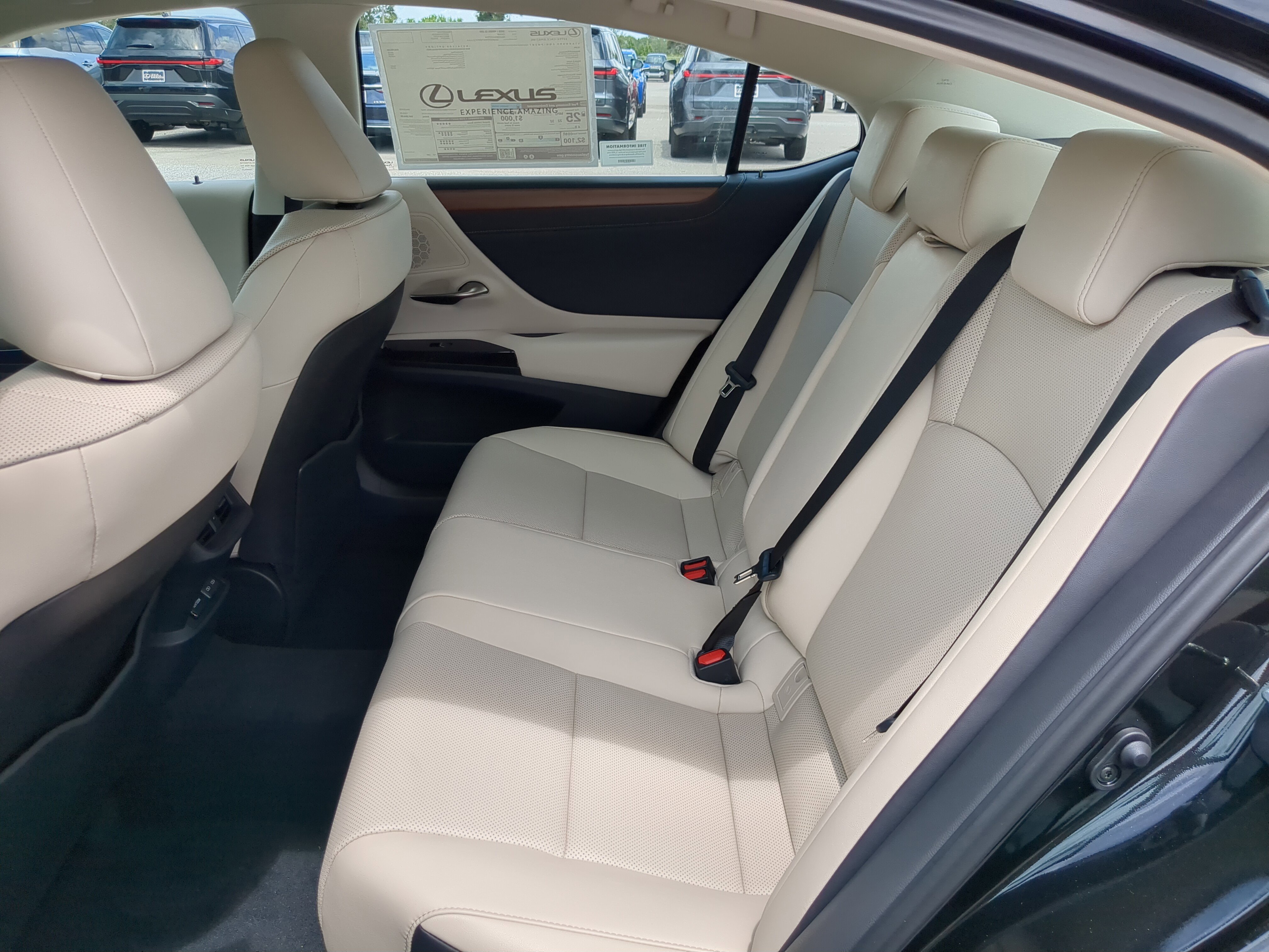 New 2025 Lexus ES 350 w/ Premium Package image 15