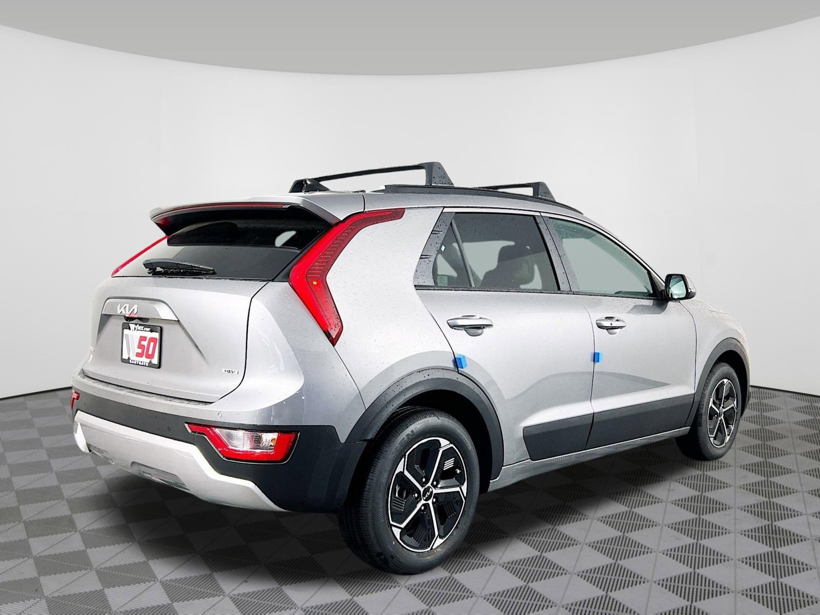 New 2025 Kia Niro EX image 30