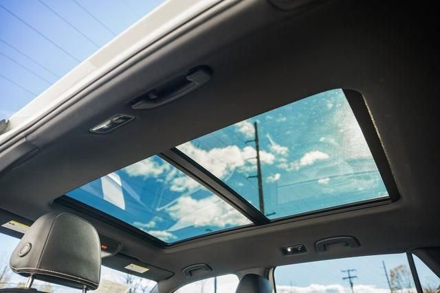 Used 2023 Volkswagen Atlas Cross Sport SE w/ Panoramic Sunroof Package image 2