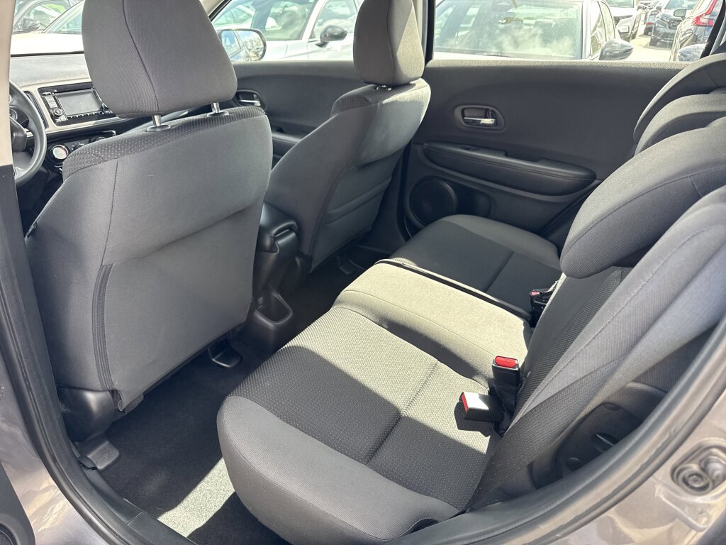 Used 2022 Honda HR-V LX image 9