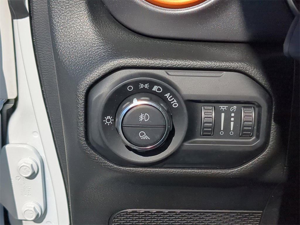 Used 2022 Jeep Gladiator Mojave w/ LED Lighting Group image 31