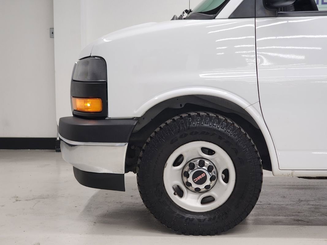 Used 2018 GMC Savana 3500 LT w/ LT Preferred Equipment Group image 31