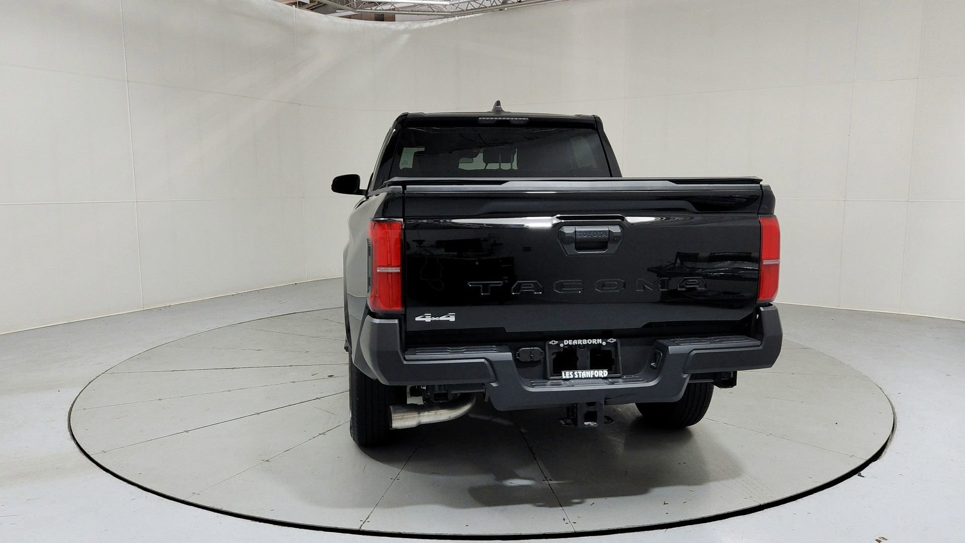 Used 2025 Toyota Tacoma SR AWD/4WD image 4
