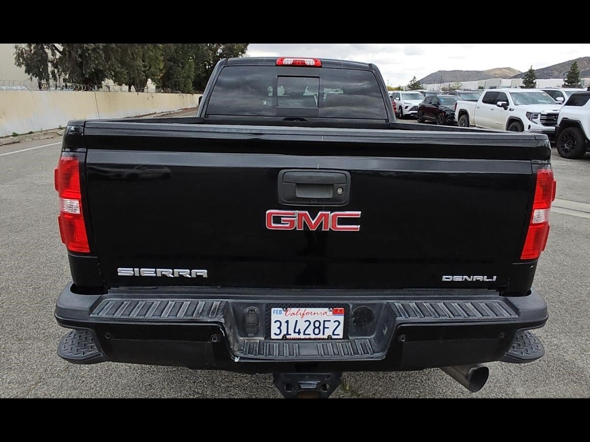 Used 2018 GMC Sierra 2500 Denali w/ Duramax Plus Package AWD/4WD image 7
