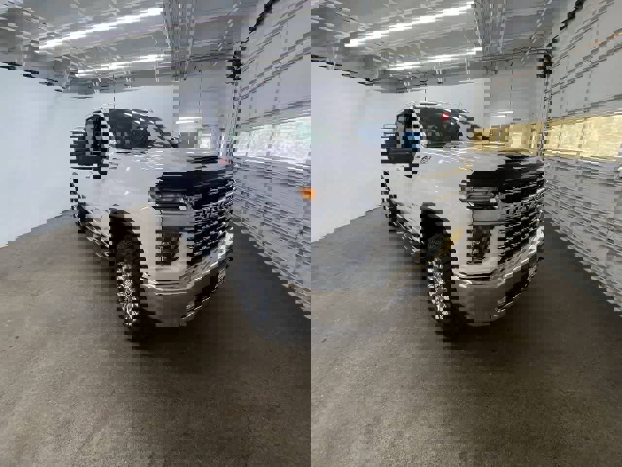 Used 2021 Chevrolet Silverado 2500 LTZ w/ LTZ Convenience Package image 8