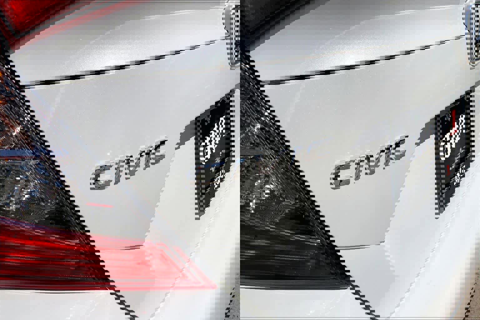 Used 2017 Honda Civic Touring image 31