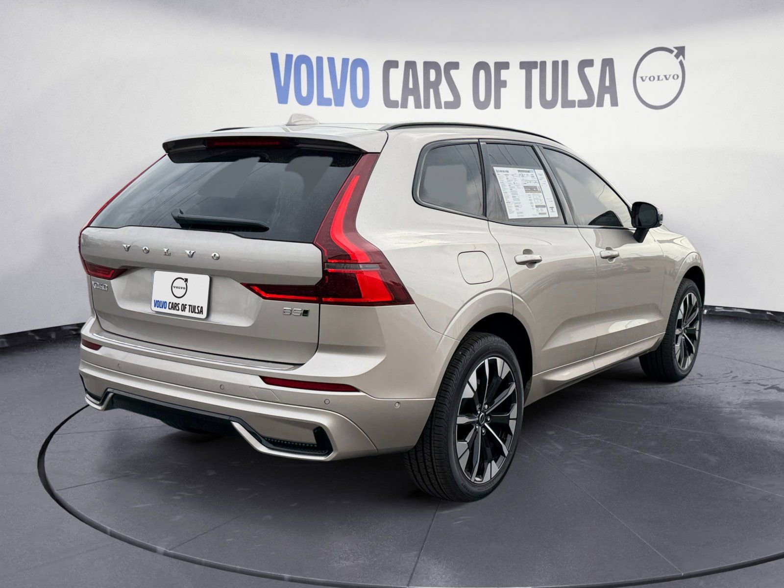 New 2026 Volvo XC60 B5 Plus w/ Protection Package Premier image 5