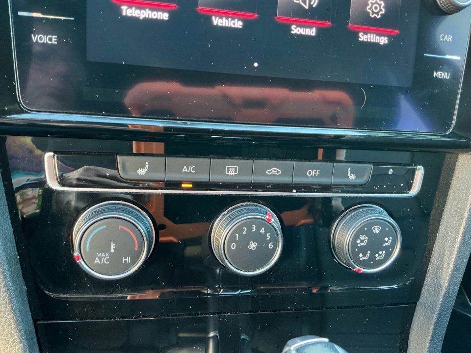 Used 2018 Volkswagen GTI SE w/ SE Leather Package image 20