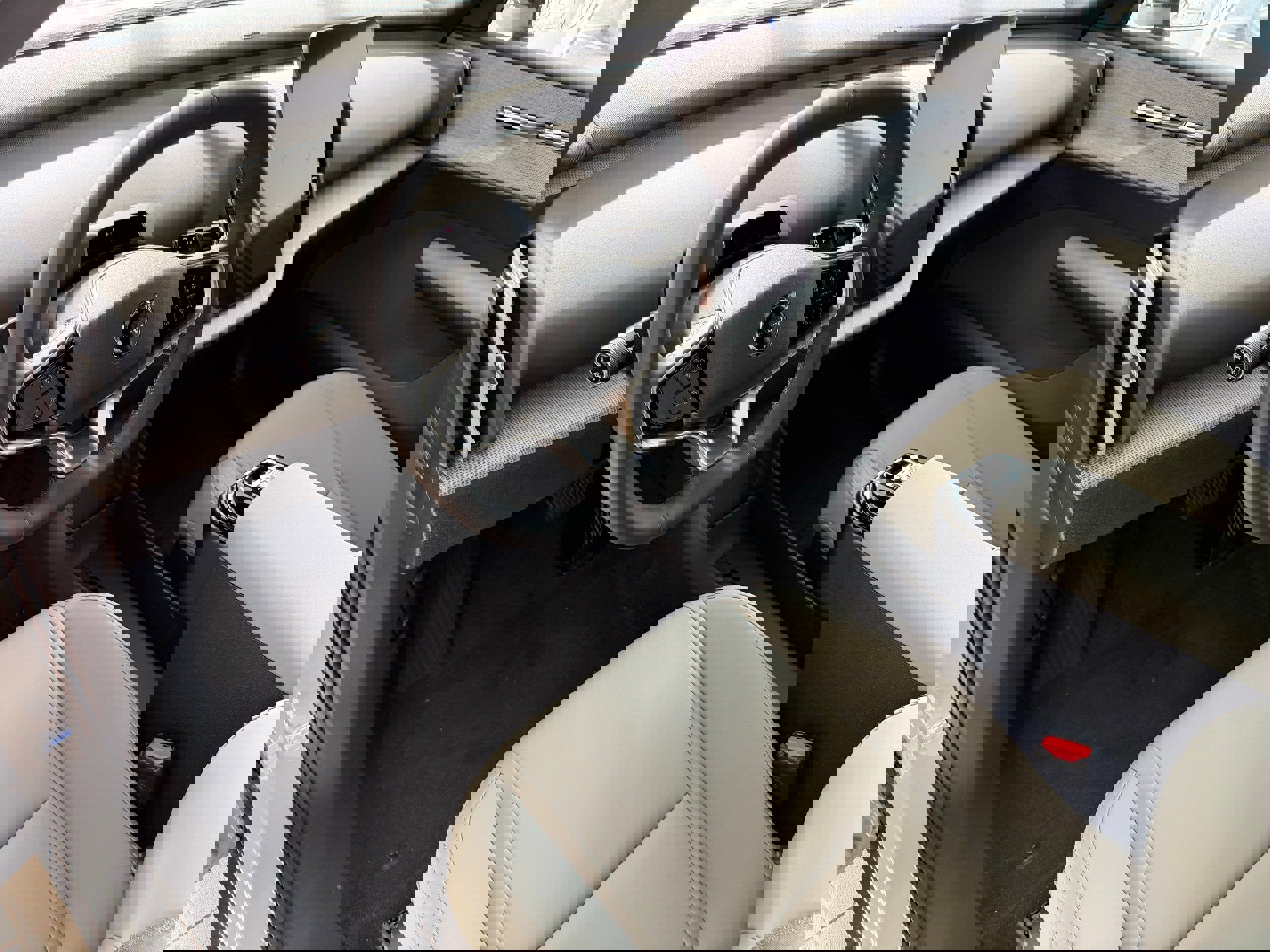 New 2026 Volvo EX30 Cross Country Ultra w/ Protection Package Premier image 17