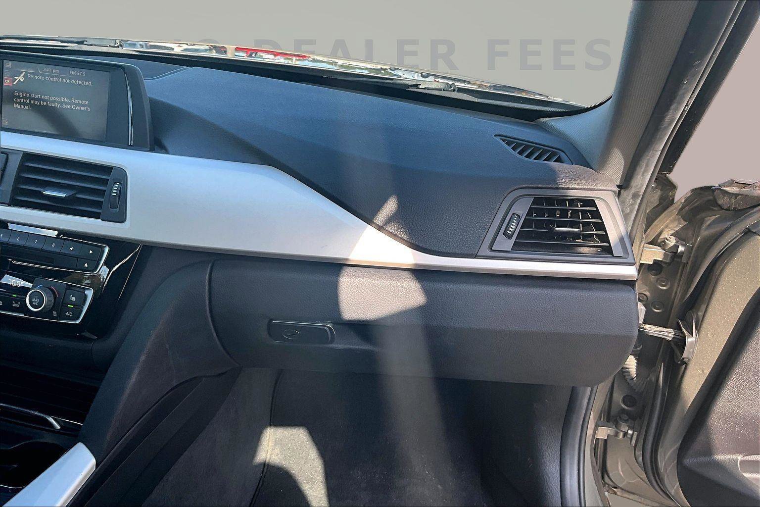 Used 2016 BMW 320i Sedan RWD image 26