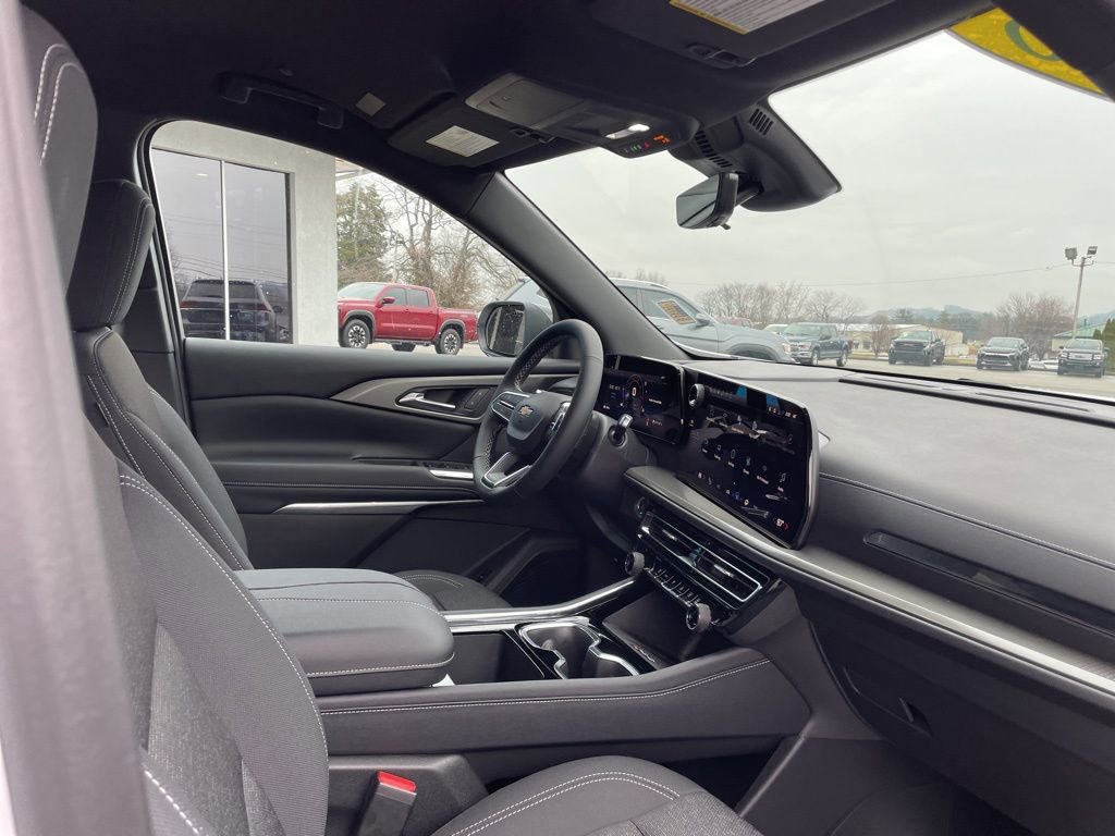 New 2026 Chevrolet Traverse LT w/ Driver Confidence Package image 29