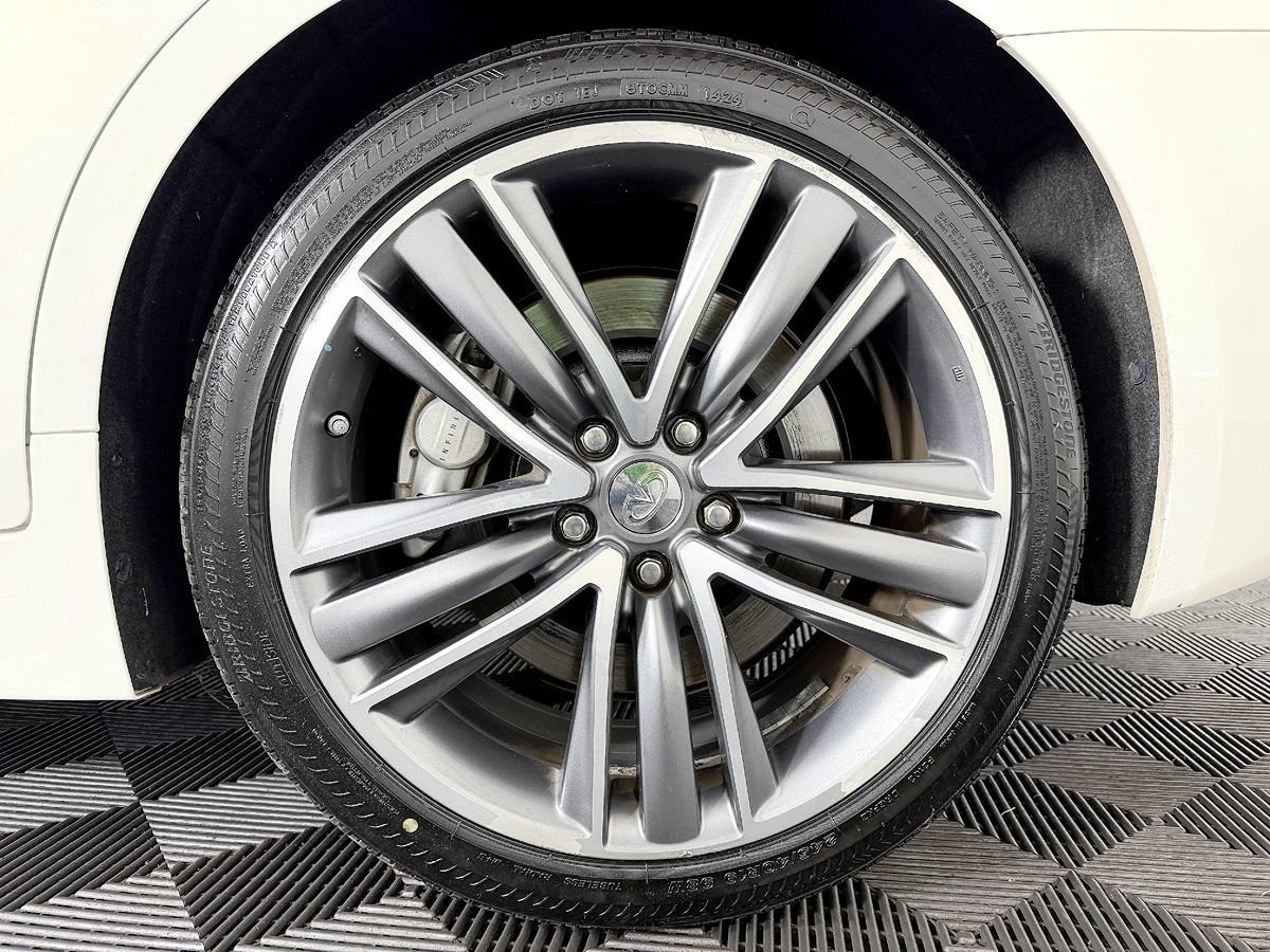 Used 2015 INFINITI Q50 w/ Navigation Package RWD image 24