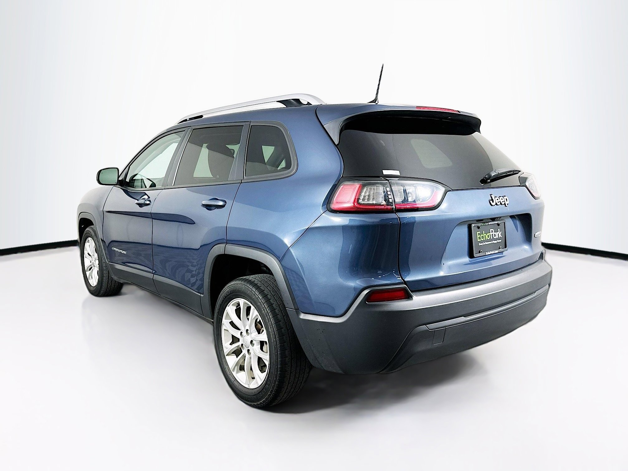 Used 2021 Jeep Cherokee Latitude image 5