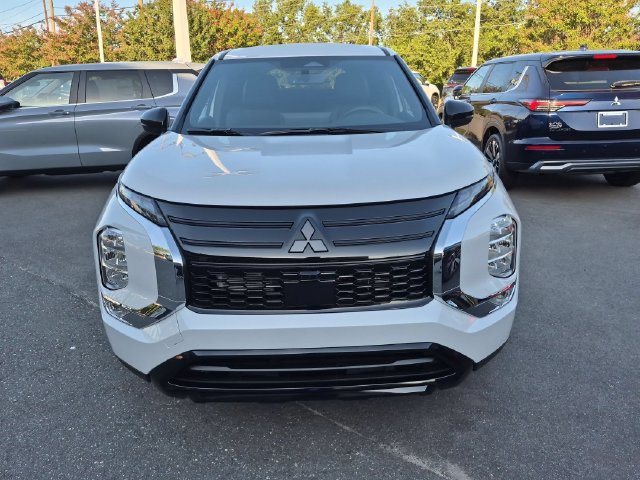 New 2026 Mitsubishi Outlander LE FWD image 8