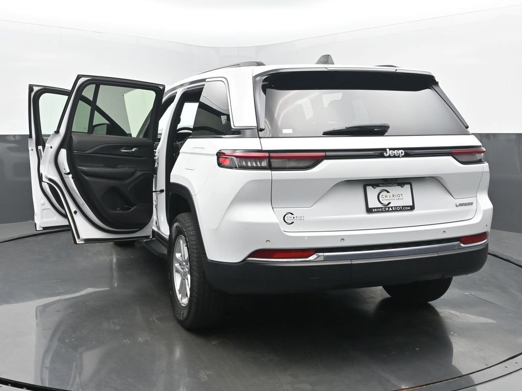 Used 2024 Jeep Grand Cherokee Laredo image 56