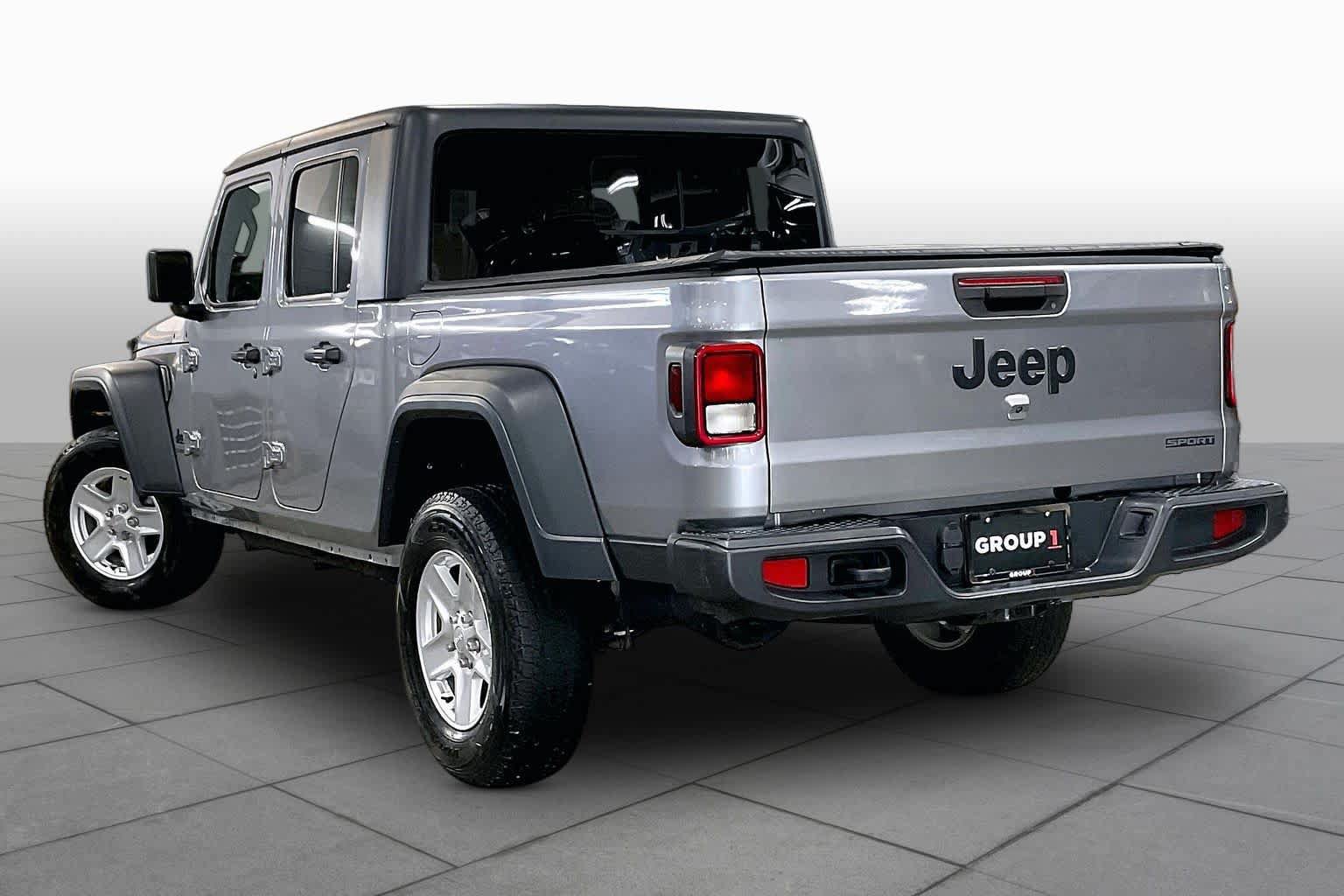Used 2020 Jeep Gladiator Sport w/ Quick Order Package 24S AWD/4WD image 12