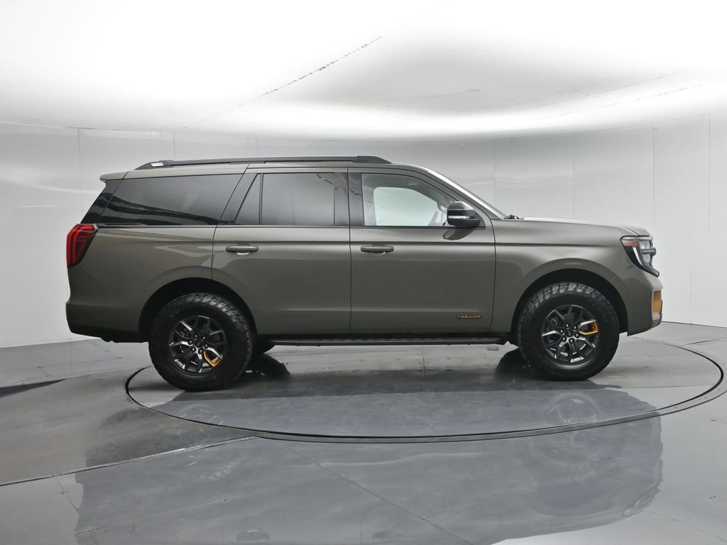 Used 2025 Ford Expedition Tremor AWD/4WD image 30