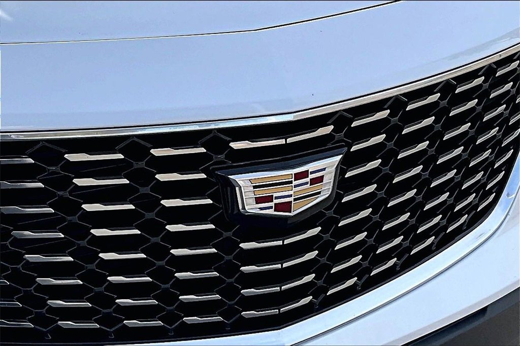 Used 2023 Cadillac XT4 Premium Luxury w/ Cold Weather Package image 30