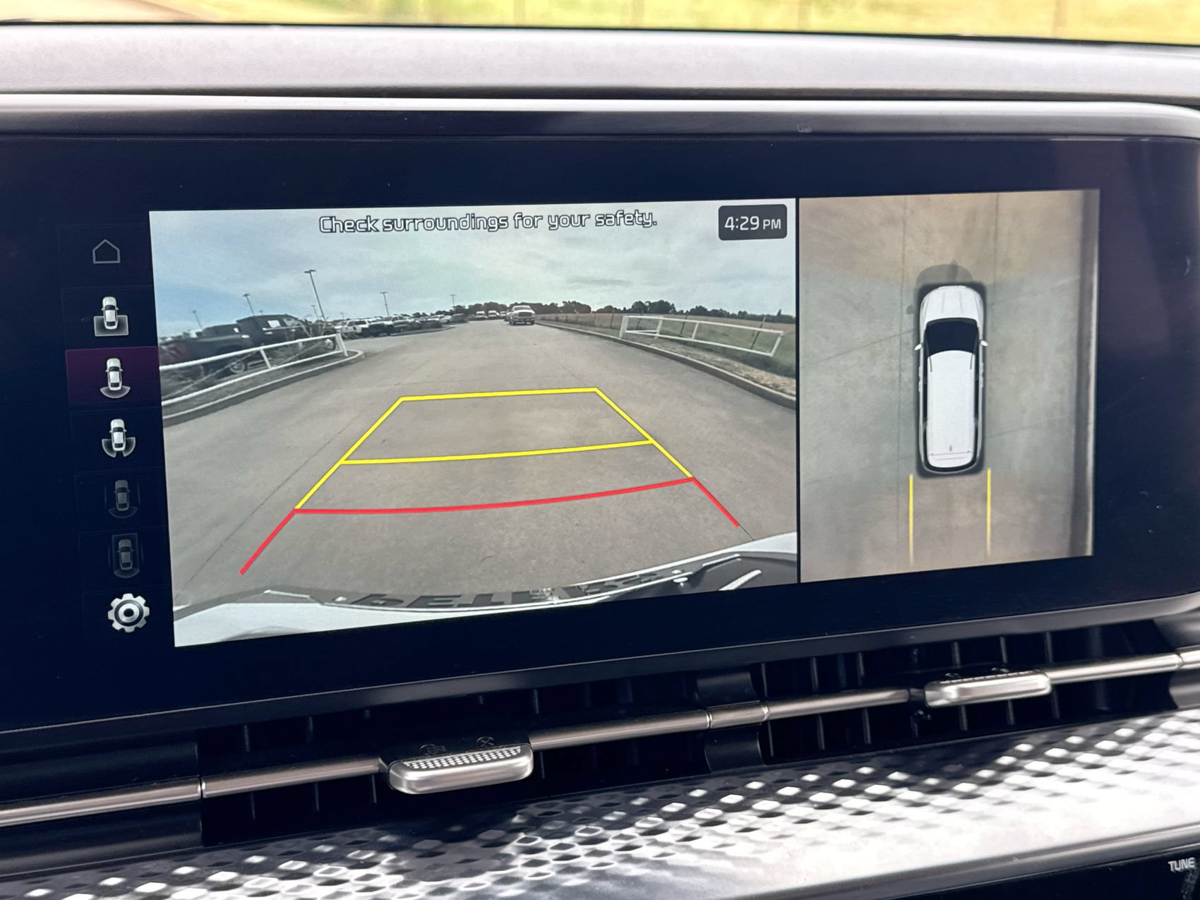 Used 2023 Kia Carnival SX Prestige FWD image 17