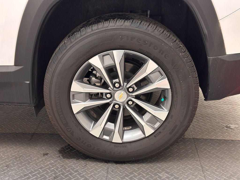 Used 2026 Chevrolet Equinox LT FWD image 21