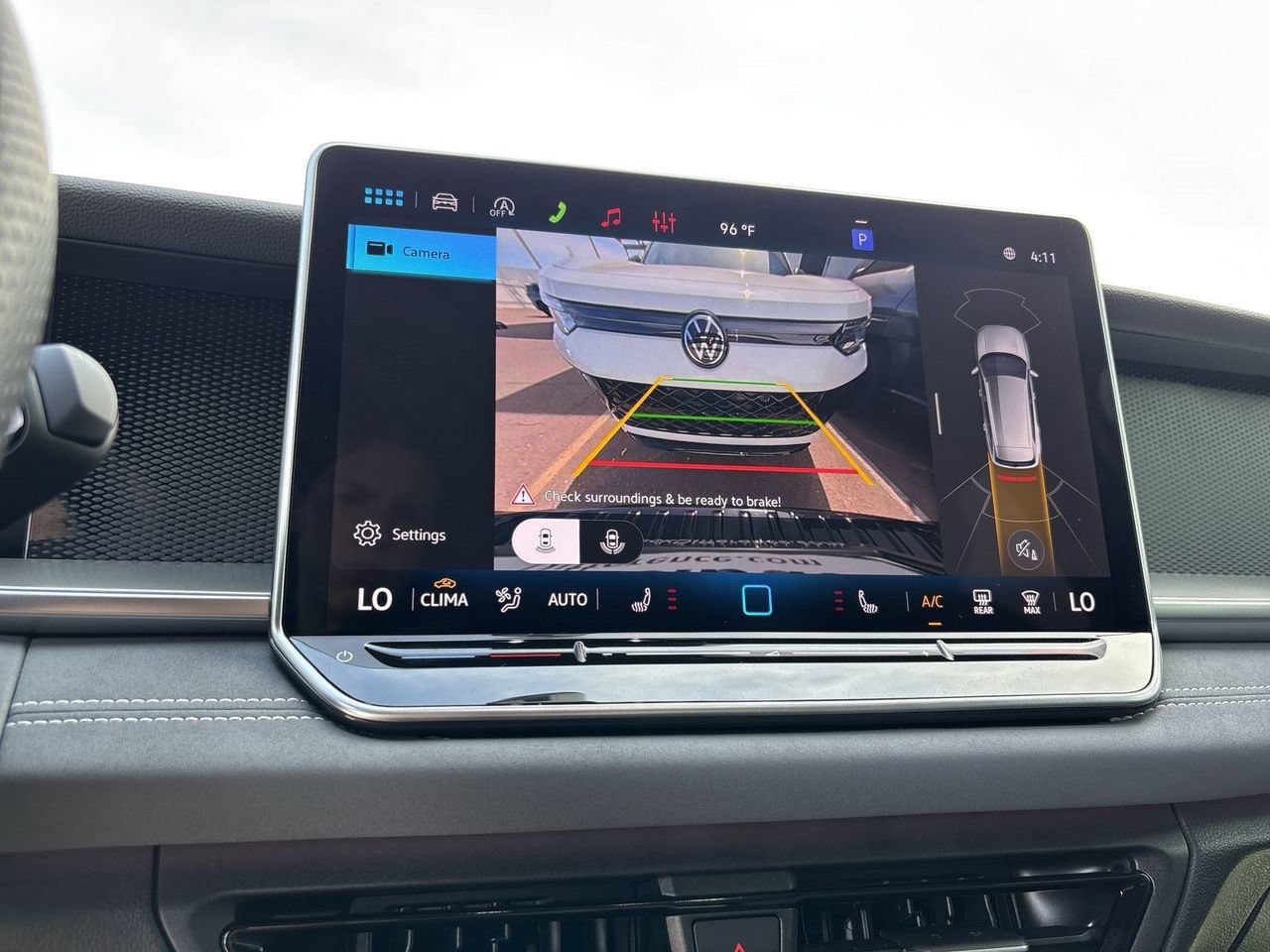 New 2026 Volkswagen Tiguan SE R-Line FWD image 24