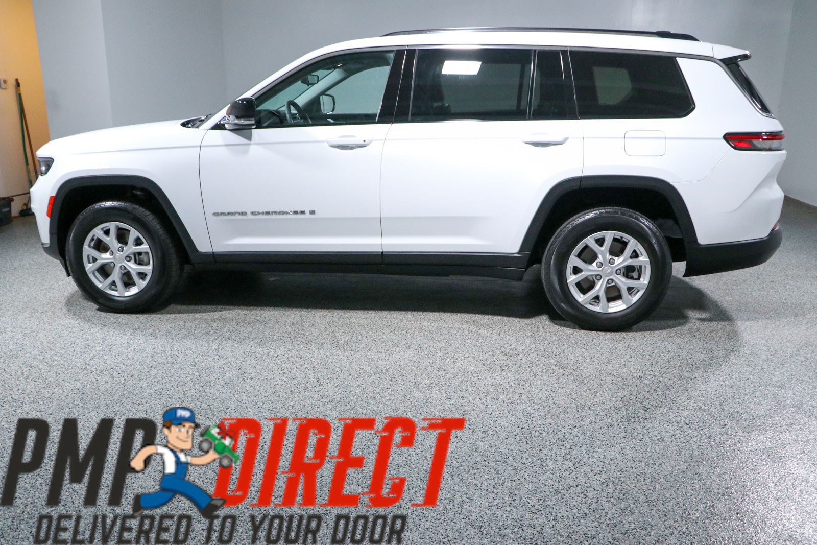 Used 2023 Jeep Grand Cherokee L Limited w/ Trailer Tow Group (B) AWD/4WD image 9