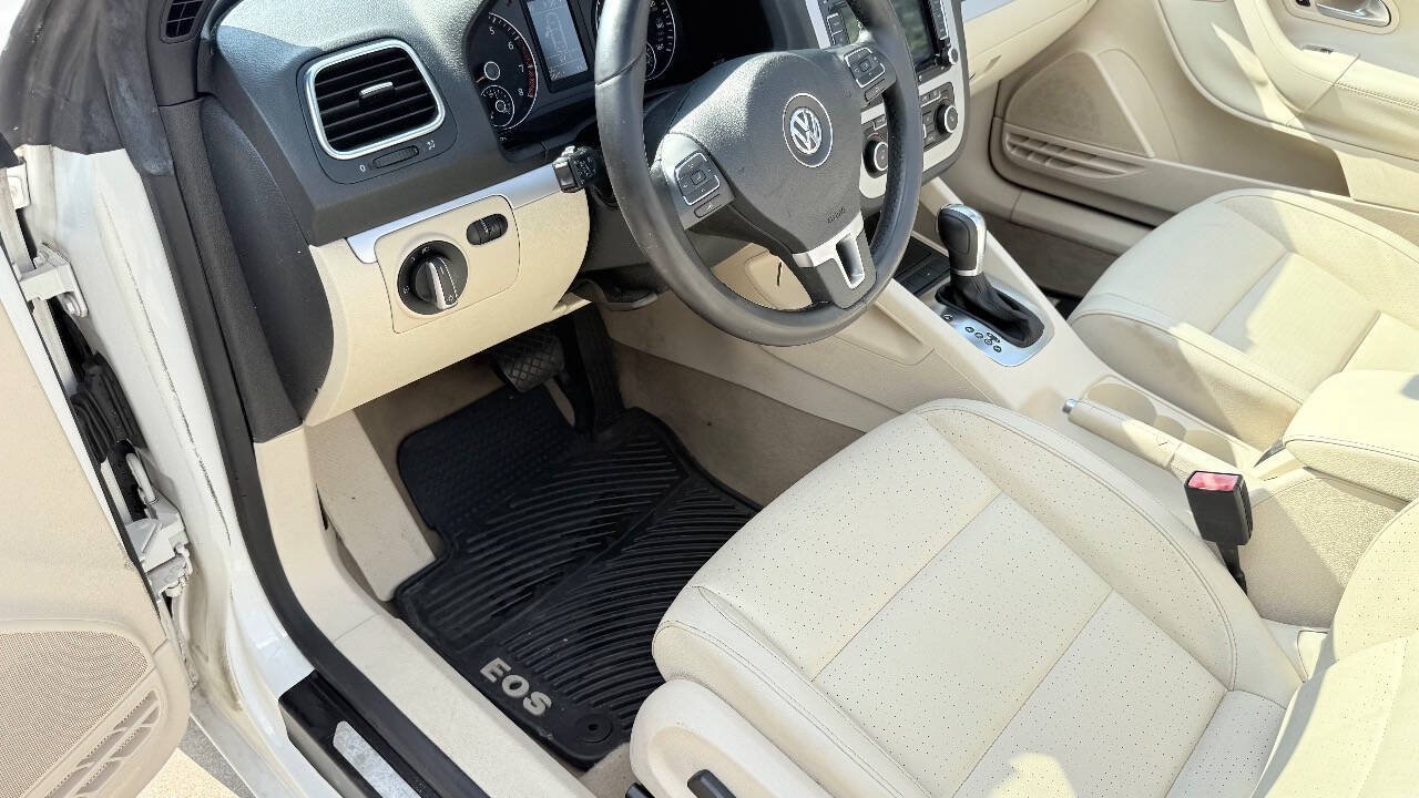 Used 2012 Volkswagen Eos Komfort FWD image 40