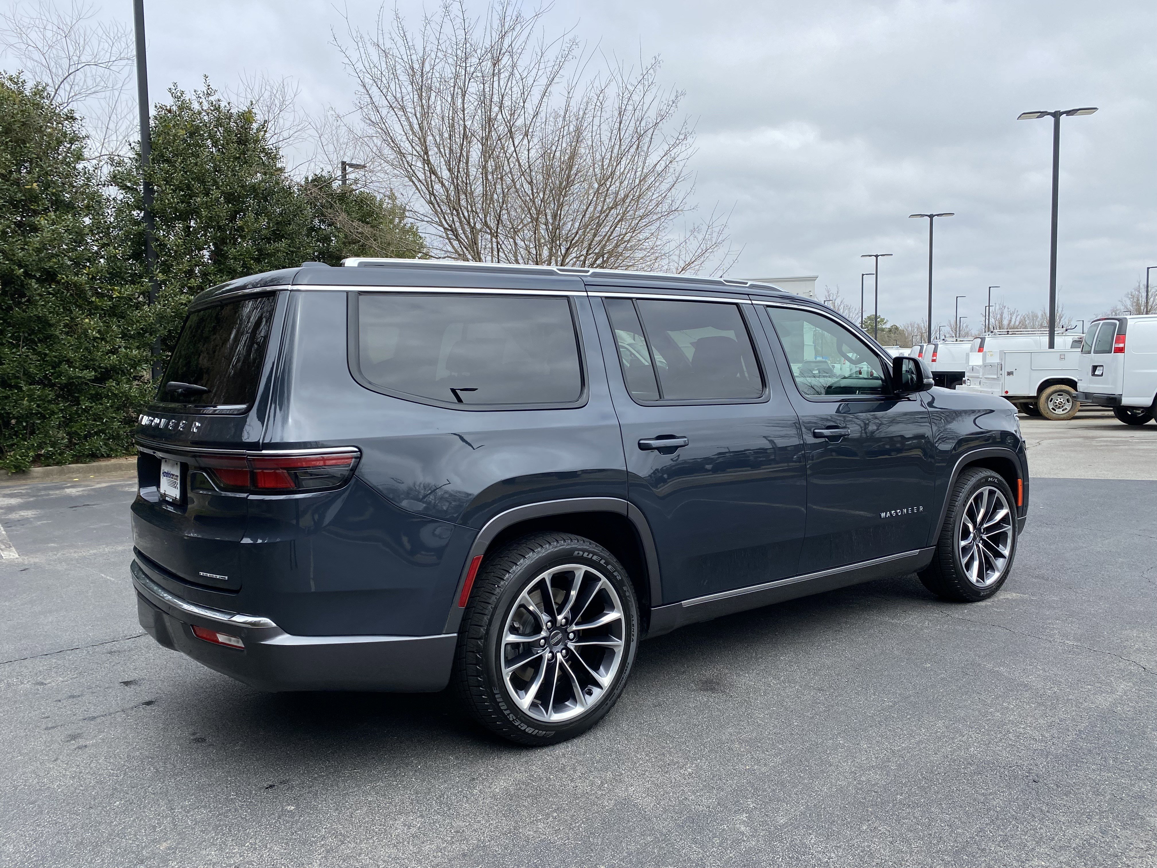 Used 2022 Jeep Wagoneer Series III w/ Premium Group I image 9