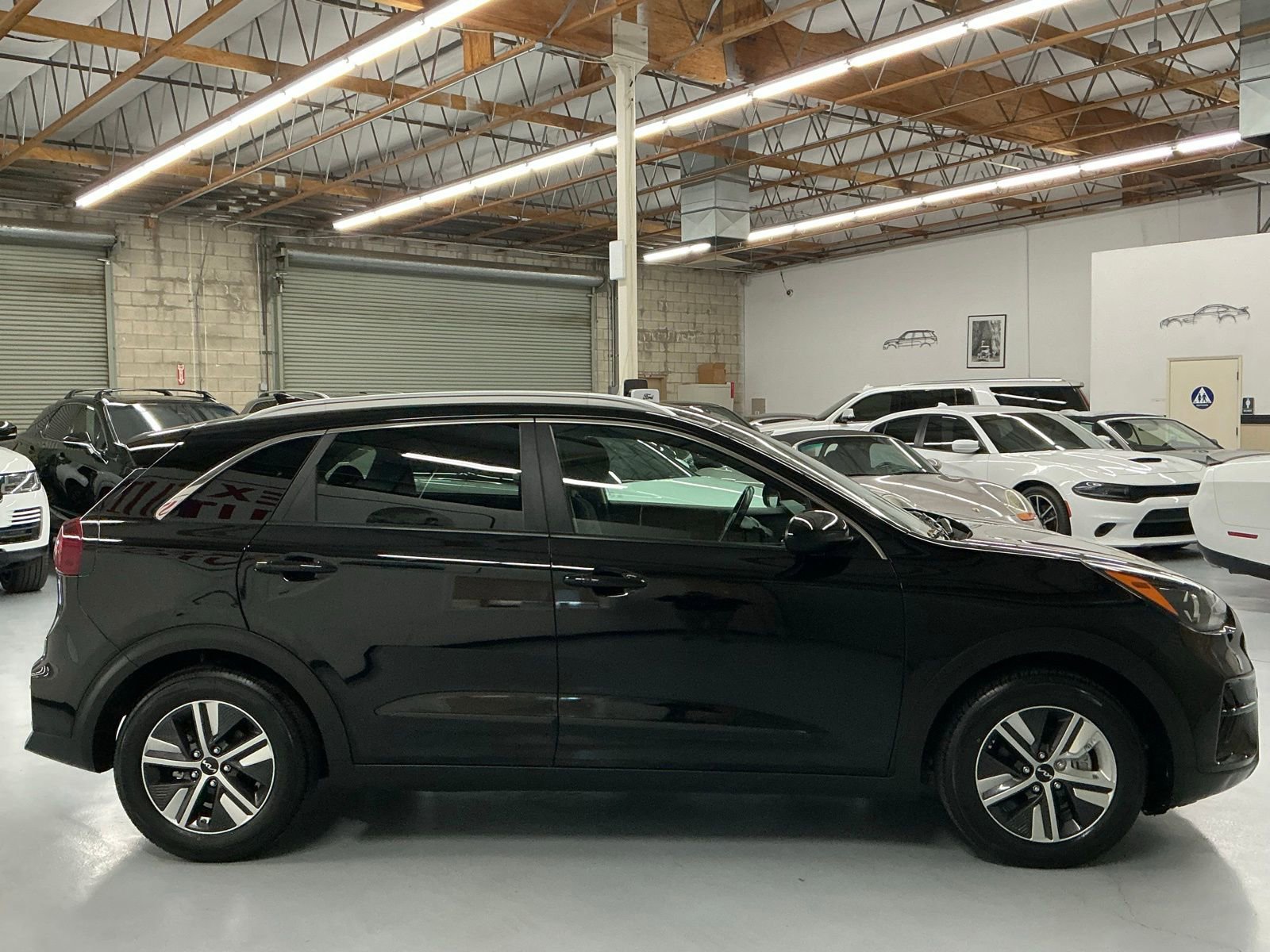 Used 2022 Kia Niro LXS w/ Digital Cluster Package image 6