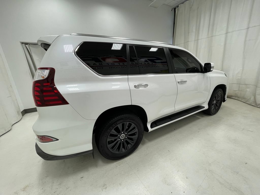 Used 2021 Lexus GX 460 Luxury w/ Sport Design Package AWD/4WD image 4
