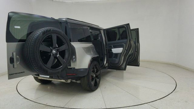 Used 2025 Land Rover Defender 110 X image 79