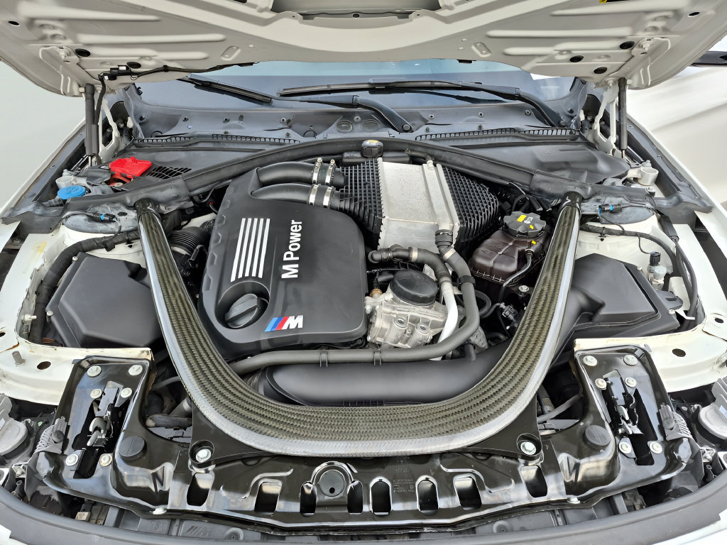 Used 2018 BMW M3 RWD image 14