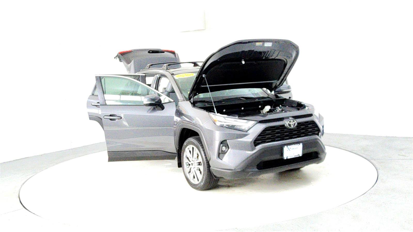 Certified 2022 Toyota RAV4 XLE Premium image 9