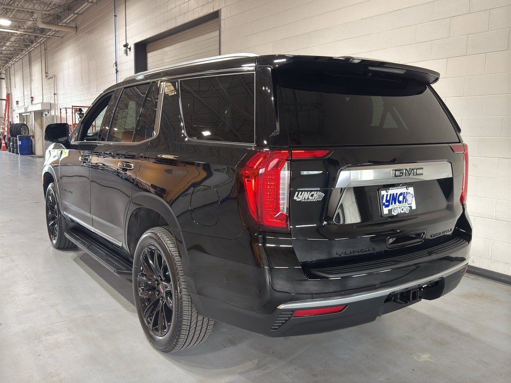 Used 2024 GMC Yukon Denali w/ Advanced Technology Package AWD/4WD image 3