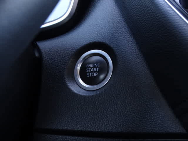 Used 2021 Toyota Corolla XLE image 30