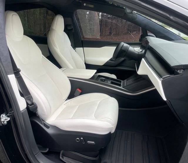 Used 2022 Tesla Model X Plaid image 27