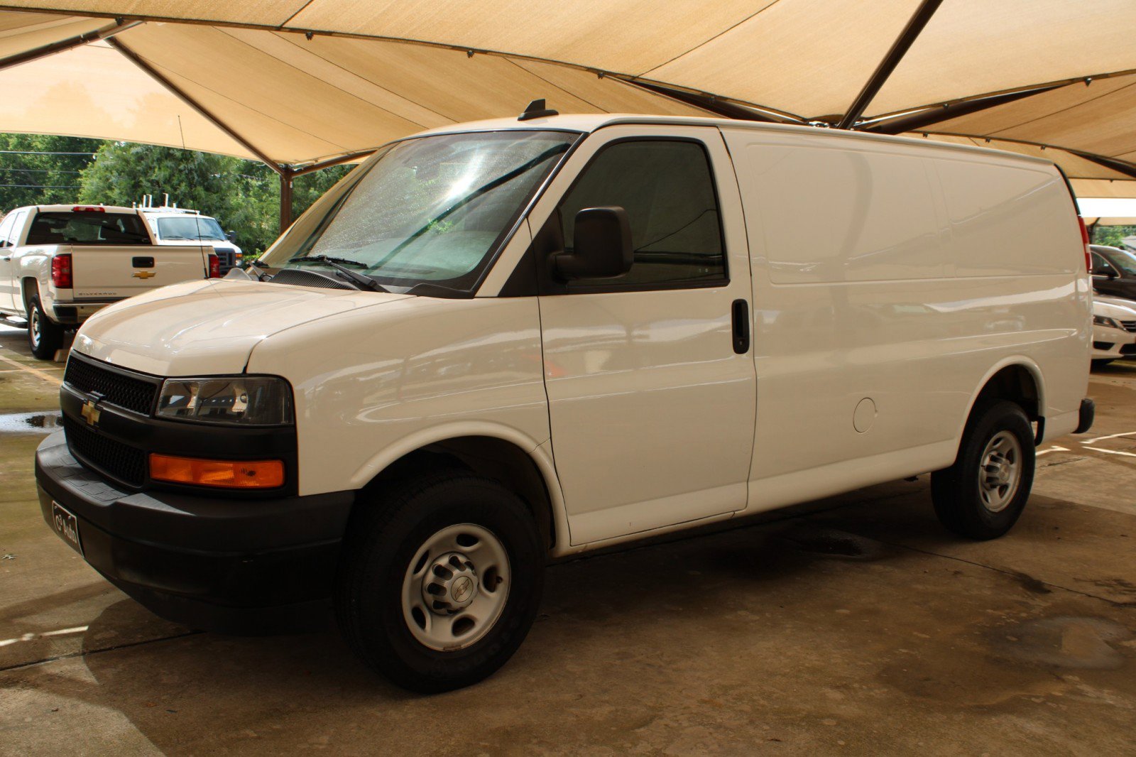 Used 2020 Chevrolet Express 2500 w/ Driver Convenience Package image 4