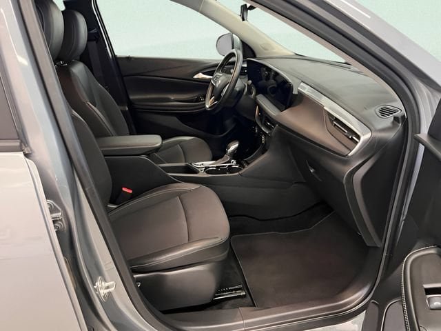 Certified 2025 Buick Encore GX Preferred AWD/4WD image 10