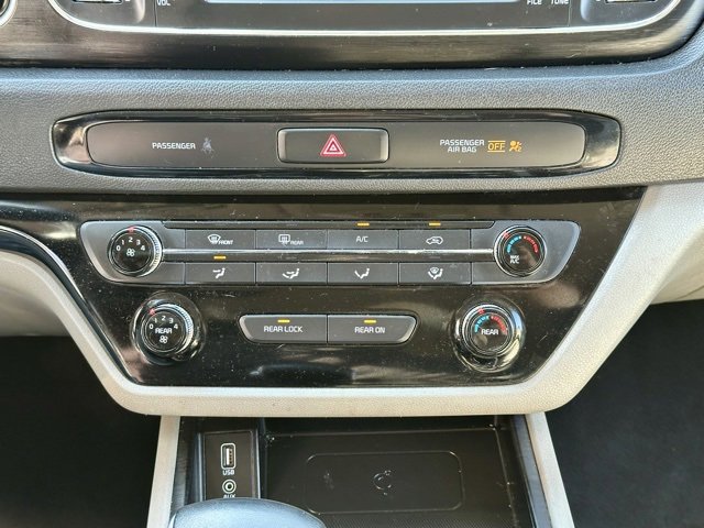 Used 2020 Kia Sedona EX image 28