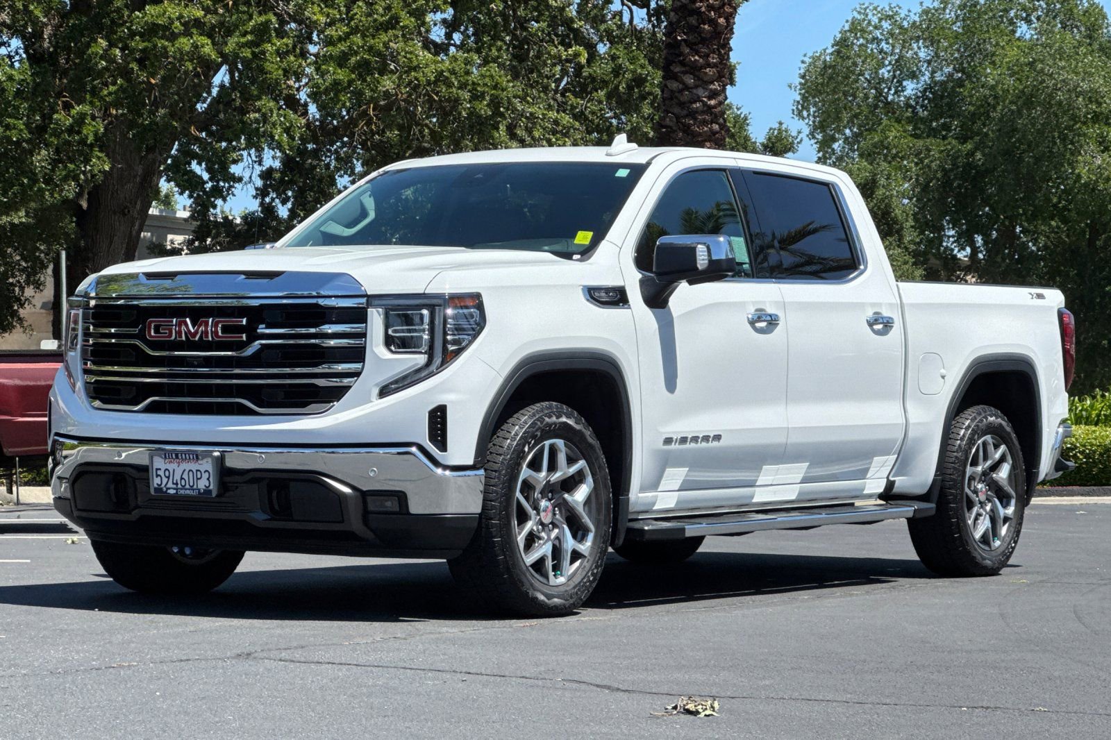 Used 2022 GMC Sierra 1500 SLT w/ SLT Premium Plus Package AWD/4WD image 7
