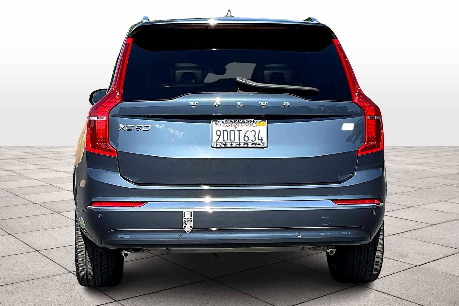 Used 2023 Volvo XC90 T8 Core image 7