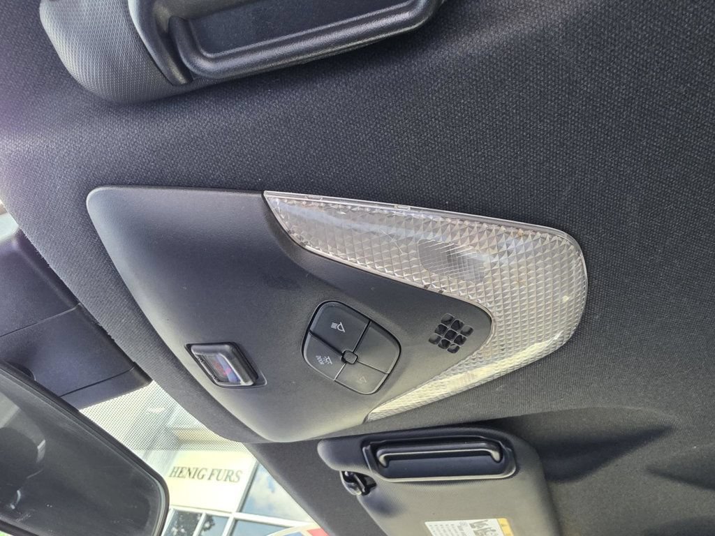 Used 2021 Toyota C-HR XLE FWD image 24